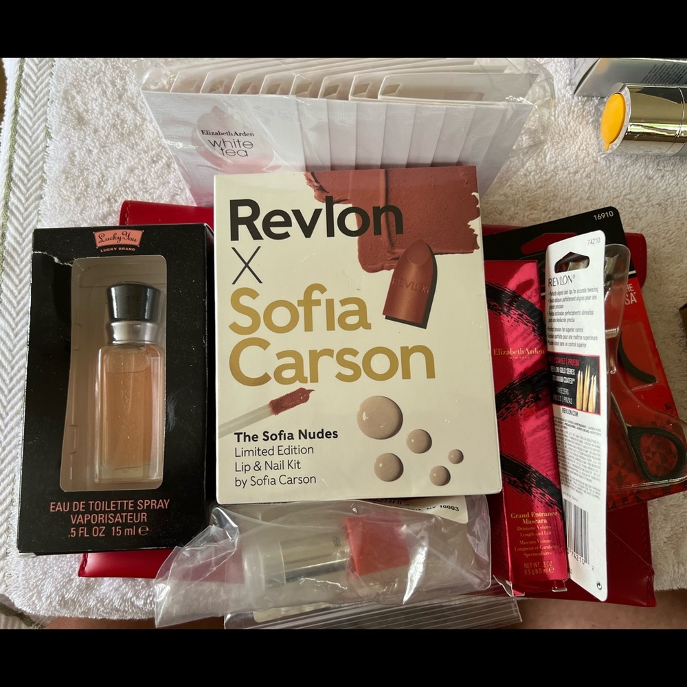 16 piece Mixed Makeup Lot